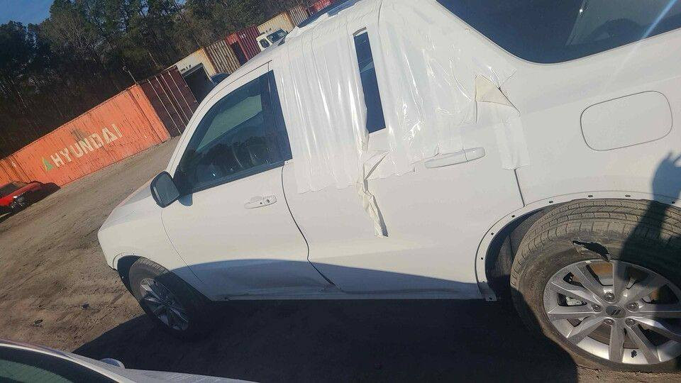 دورنكو 2023 SXT رقم بغداد دولي ورقمها حلو تحويل  مباشر بأسمي السيارة بدون ايرباك طخة بسيطة بذيل باب السائق صور الحادث مرفقة مع الصور  ماشية 24 الف كيلو
المواصفات : كراسي كهرباء / رادارات / تدفئة كشنات / تدفئة ستيرن / شاشة كبيرة / لايت LED امامي / LED خلفي  / محرك 6 سلندر / اطفاء ذاتي / انظمة قيادة / كروس سرعة / 7 راكب / 3 قطع تبريد / مانع انزلاق  العنوان بغداد رقم الهاتف ***********‪ للاستفسار 

دورنكو 2023 SXT رقم بغداد دولي ورقمها حلو تحويل  مباشر بأسمي السيارة بدون ايرباك طخة بسيطة بذيل باب السائق صور الحادث مرفقة مع الصور  ماشية 24 الف كيلو
