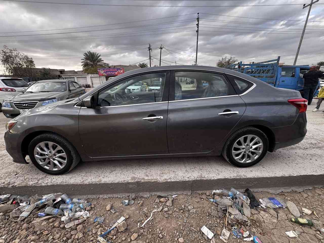 نيسان  سنترا بغداد 2018  Nissan Sentra فئة SV وارد امريكي اللون فيلي
ضررها خشم الجاملغ الايسر بدون دواخل شرط صور الحادث والسونار مرفقة بالمنشور 

المحرك + الكير + التبريد والتدفئة شرط الكفالة
نظافة حدادية الصدر 90 %
مواصفات:

بصمه تشغيل + بصمه أبواب + بصمه جنطه 
ثلاث انظمة للقيادة Eco + sport +عادي 
مكينة 1800 كبير اقتصادي
مانع انزلاق
شاشه +كاميرا بلادية
شاشة اعطال
تحكمات سترين جهتين
رادار 
مثبت سرعة
حجر بيئه
ويل كب حجم 16
تبريد بيانو
سستم صوت bose
إدامة كاملة للسيارة والمكينة وغرفة الاحتراق
عداد المسافة ١٣٠ 

السعر ١٠٧ وبيها مجال 

العنوان: بوابة بغداد - ديالى   

رقم الهاتف: *********** 
متوفر واتساب
