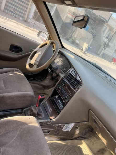 السلام عليكم 
للبيع بيجو  GLX
موديل 2010 
رقم بغداد انكلزي جديد 11
مصفر هيئه وغرامات 
محرك وكير مكفولات 
تدفئه وتبريد شغالات 
سياره نضيفه كلش 
جاهزه مابيها اي نقص 
سعره 25 ورقه مكاني بغداد شهداء السيدية 
للاتصال ***********
