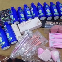 شلعة مكياج • ٢٣ قطعة • اصلي