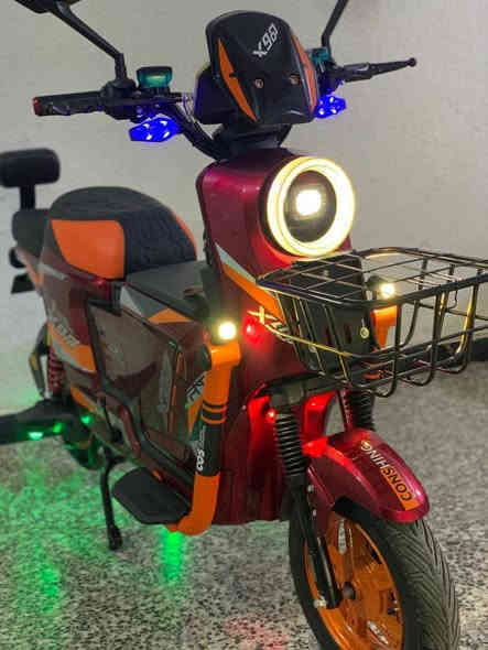 سلام عليكم
دراجه شحن اكس تسعميه 
موديل 2025 
للبيع السعر ٦٠٠ وبيهه مجال اذ شراي
***********
