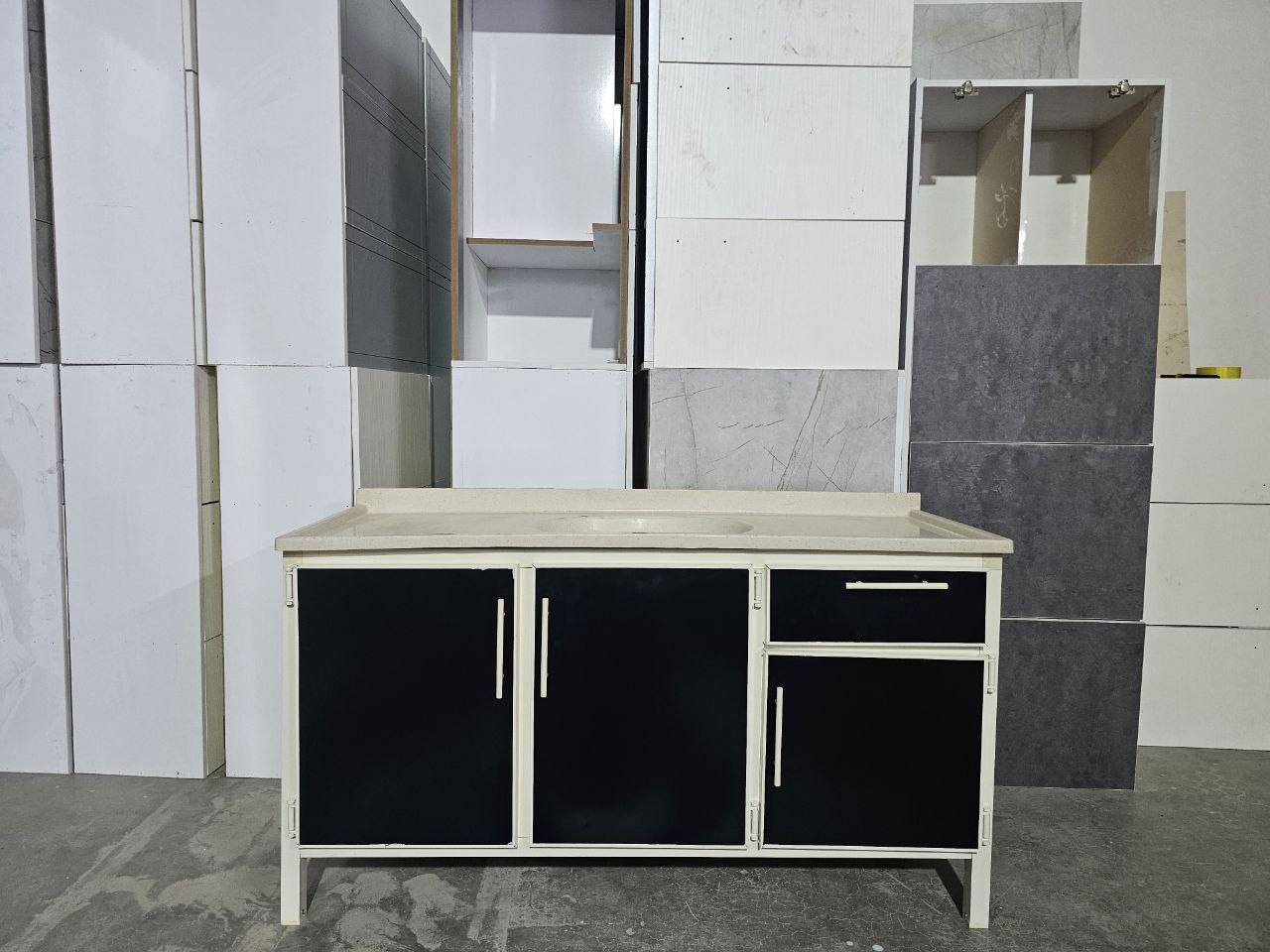 سنك مرمر قياس متر ونص يحتوي على قواطع متوفر توصيل للحجز والاستفسار مراسلة الصفحة


**إذا كنت صاحب هذا الإعلان وتريد حذفه لأي سبب، رجاءا أرسل رسالة إلى الدعم الفني**