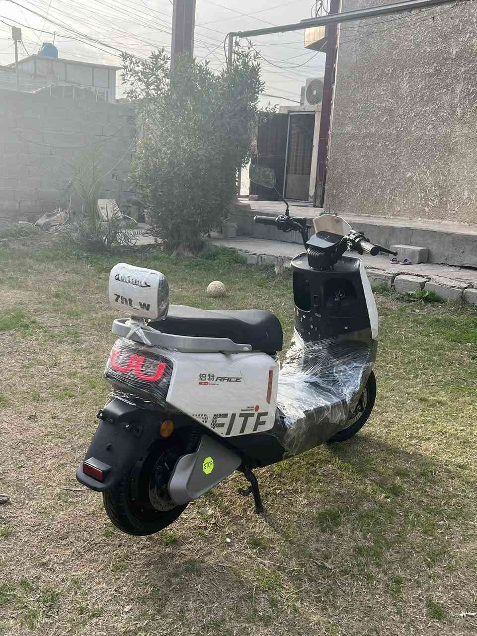 السلام عليكم 
دراجه للبيع BEITE
التفاصيل بل فيديو 
الدراجه كدامك نظيفه حلوه 
السعر خاص *********** واتساب ❤️🫀
