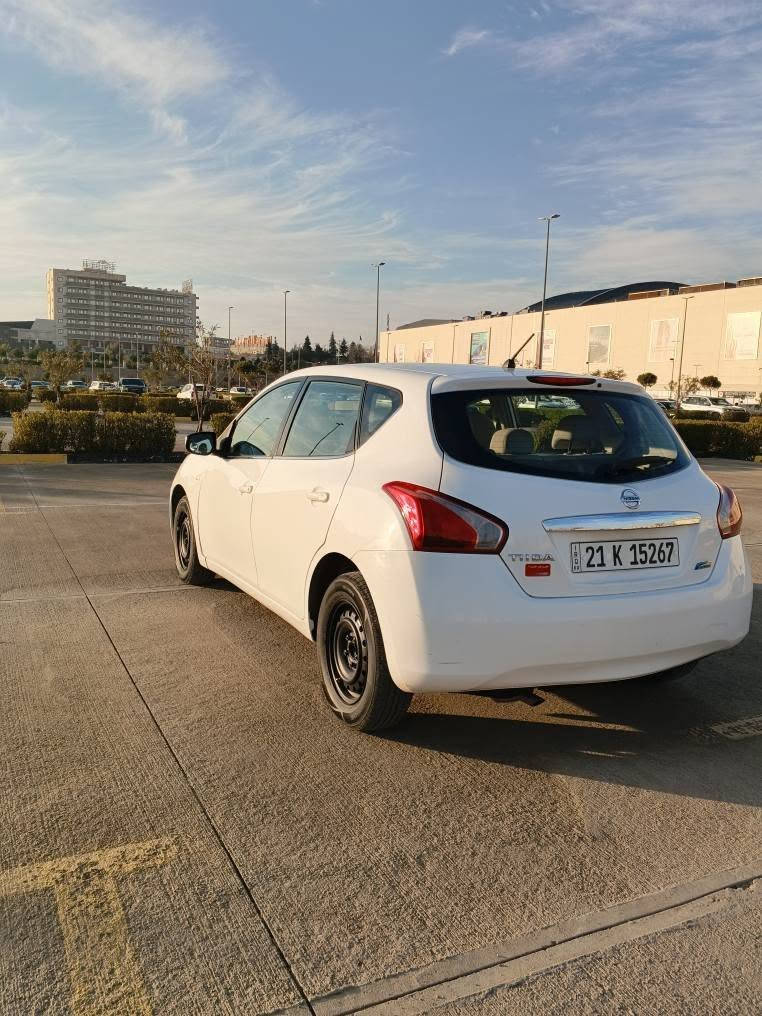 نيسان تيدا موديل.2014 بي بوياخ .150هه زار روشتووه ره قه مو سه نه وي تا 2031تازه.4تايه ي تازه ي له زيره مه كينه وكير ته حويل وغرامه به شه رت شوين سليماني.*********** السليمانية, العراق
