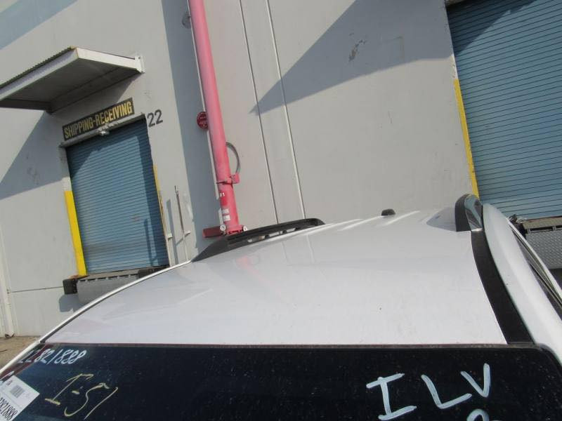 السلام عليكم اخواني للبيع تيران ٢٠١٧ slt الحادث موضح بالصور العنوان سيديه مدخل شارع جامع شاكر العبود هاي الصور قديمه السيارة متروكه صارلهه ٦ اشهر السيارة يرادلهه اعادة ترتيب بسبب تدهور حالة والدي الصحيه ماعندي صورهه حاليا  السعر ١١٥ 
التواصل واتساب ***********
