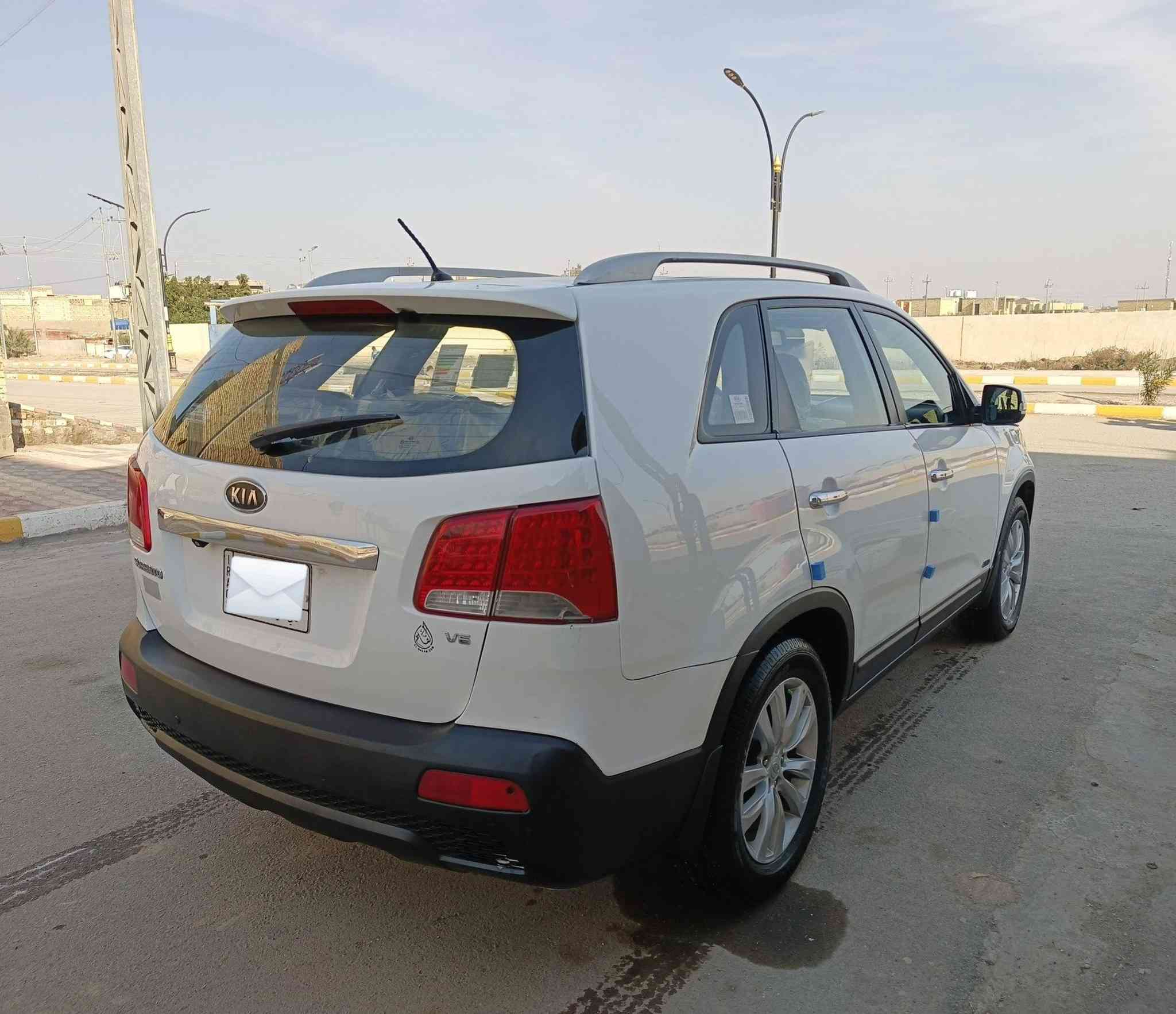 السلام عليكم ورحمة الله وبركاته 
كيا سورنتو خليجي موديل 2010 فووول مواصفات 1/1 - كفاله ضربه وصبغ وتبديل - محرك V6//راكب7 - سياره جاهزه من كل النواحي محرك حداديه طخم تاير تبريد ٣ قطع - بنراما - تحكم استيرين جيهتين - مرايات شفط - اشاير بالمرايا - ٥ بصمات - ويل كب كروم - حساسات خلفيه - شاشه - زراك بلايت - اشاير ترحيب -والباقي المواصفات بيها سياره 1/1للاستفسار الاتصال على الرقم *********** العنوان ذي قار قضاء النصر
