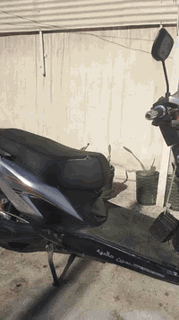 السلام عليكم دراجه سكنس للبيع نظافه الكفرات 90% ليد عالي ناصي دراجه ممتازه موجود الدراجه بغداد حي الجهاد وبسعر مناسب الاستفسار على هذا رقم الهاتف ***********
