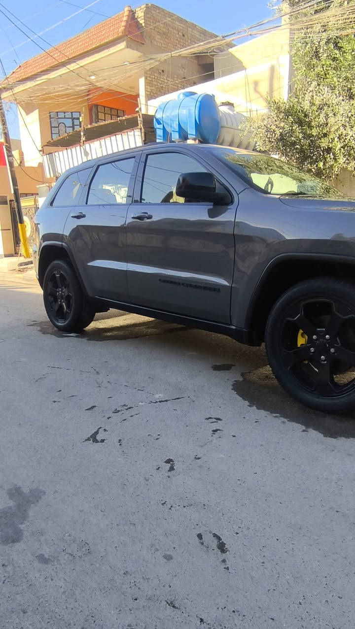 جيب موديل 19 اسمنتي 
نص فول
مكينه كاسره  بستم أبيعها ع وضعها السعر المطلوب
200ينزل من سعرها سعر المحرك سياره  الي مايعجبه لا يعلق تعليق مو زين تعجبك اهلا وسهلا ماتعحبك صلي ع محمد وال محمد والله يرزقك احسن منها
بغداد حي الجهاد
***********
