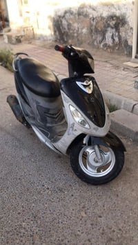دراجه ماكس منغولي الدراجه نضيفه مفتوح بيه فقط ولفات عوزه فقط ضفيره سلف...
