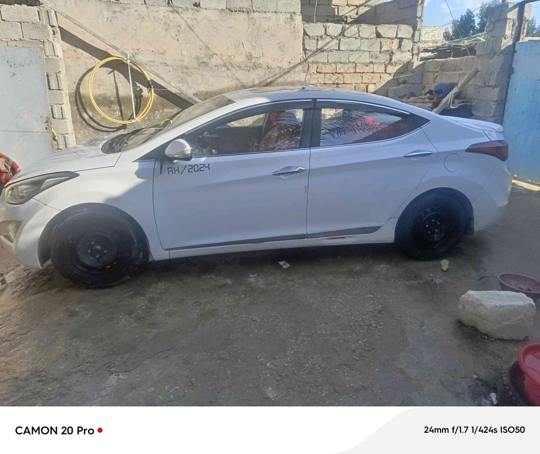 السلام عليكم
النترا خليجي موديل 2015
للبيع او المرواس بألنترا تكسي صفره 
حادث حسب ما موضح بلسونار 
السعر 115 وبيها مجال 
***********
