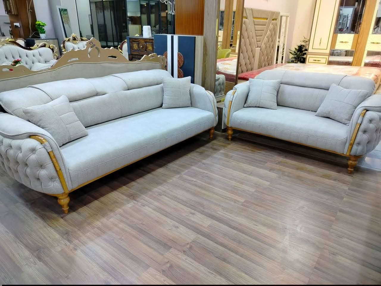 اغراض للبيع كلمن وسعره للاستفسار على الواتساب ***********
