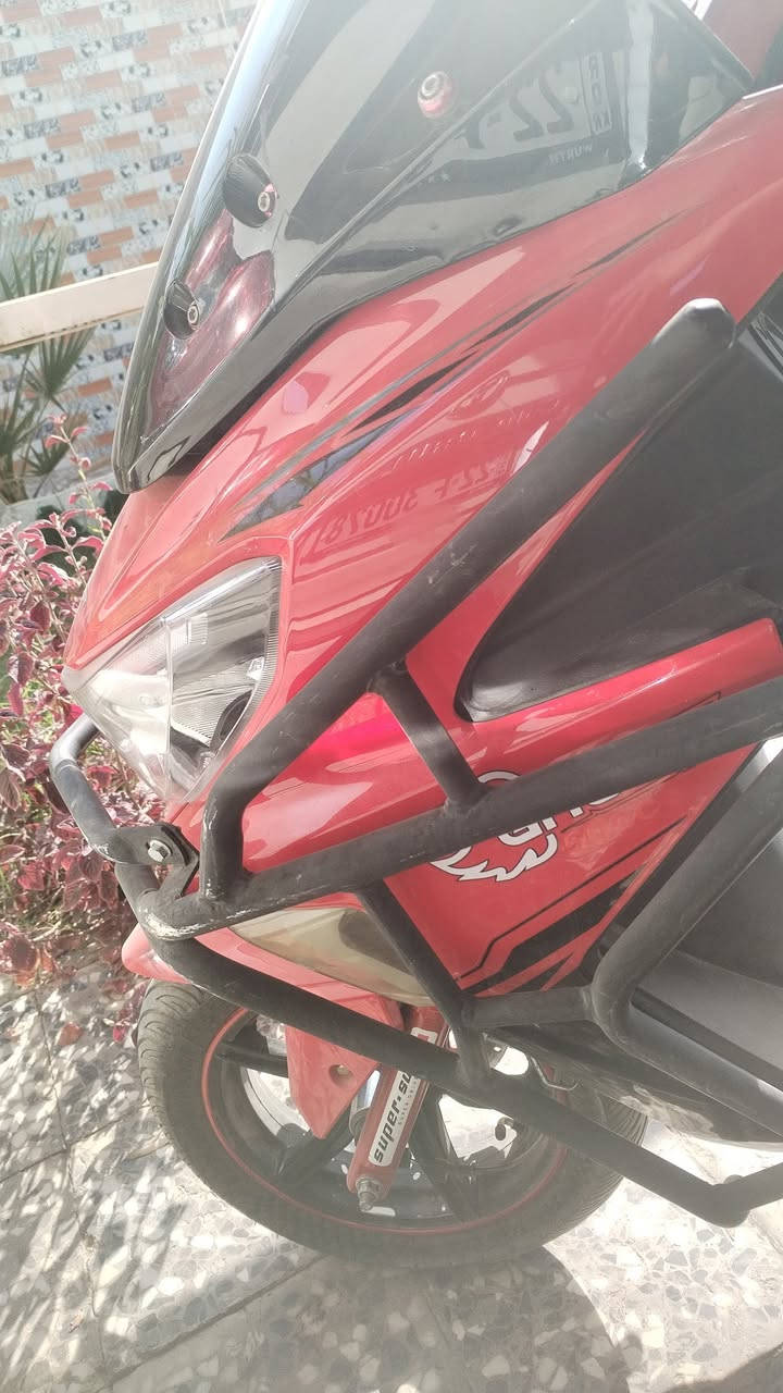 سلام عليكم دراجه  للبيع اي نقص مابيه دشبول شغال عالي ناصي كله شغال السعر 650 وبيها مجال اتصل وتدلل مكاني كربلاء طويريج . الاستفسار على رقم ***********
