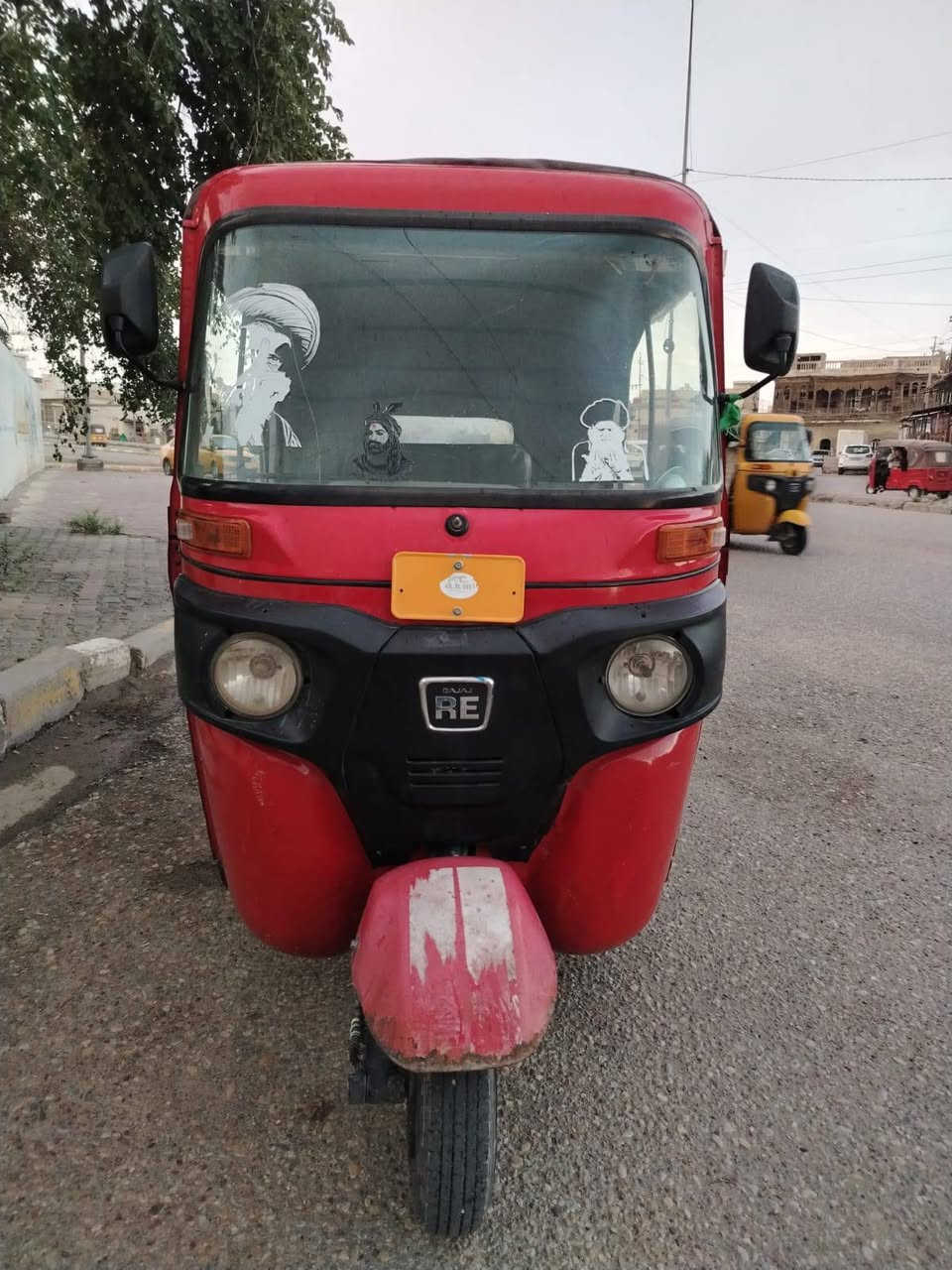 تكتك للبيع موديل 22/شهر/ 12 رقم وسنويه 
استفسار ***********
