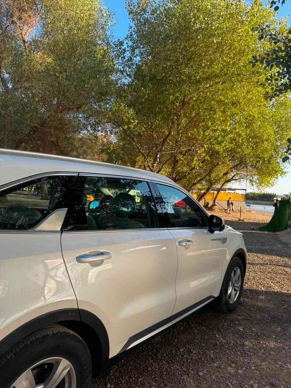 سورنتو

رقم سليمانيه بسمي

الموديل2021. (خليجي) .

المحرك  : 6 سلندر 3500cc 
4x4 يعني فورويل 

العــــداد : 80 الف كيلو متر . 

الضمان : 5 سنوات او  100.000 كيلو متر . 

المواصفات :

* شاشة عدادات متغيرة.

* 5 كامرات

* كشنات كهرب + حار بارد . 

* مراية وسطية مزودة بكاميرا عالية الدقة.

* هاند بريك بصمة.

* صندوق كهربائي .

* رادار خلفي . 

*بردات أبواب خلفية.

* عدادات رقمية شاشة 

* دخول وتشغيل بصمة.

* أنظمة قيادة متعددة.

* شحن وايرلس .

* سقف بانوراما . 

* كاميرا خلفية . 

* مرايا كهرباء.

* المصابيح الأمامية زنون .

* كشافات الضباب زنون . 

* تشغيل عن بعد .

* مقعدين الامامية كهرباء.

* نظام APPLE CARPLAY.

* انارة داخلية متعددة الالوان.

* حساسات خلفية وامامية .

* مكيف خلفي مع وحدة تحكم منفصلة . 

______________________

* للأستفسار /***********
