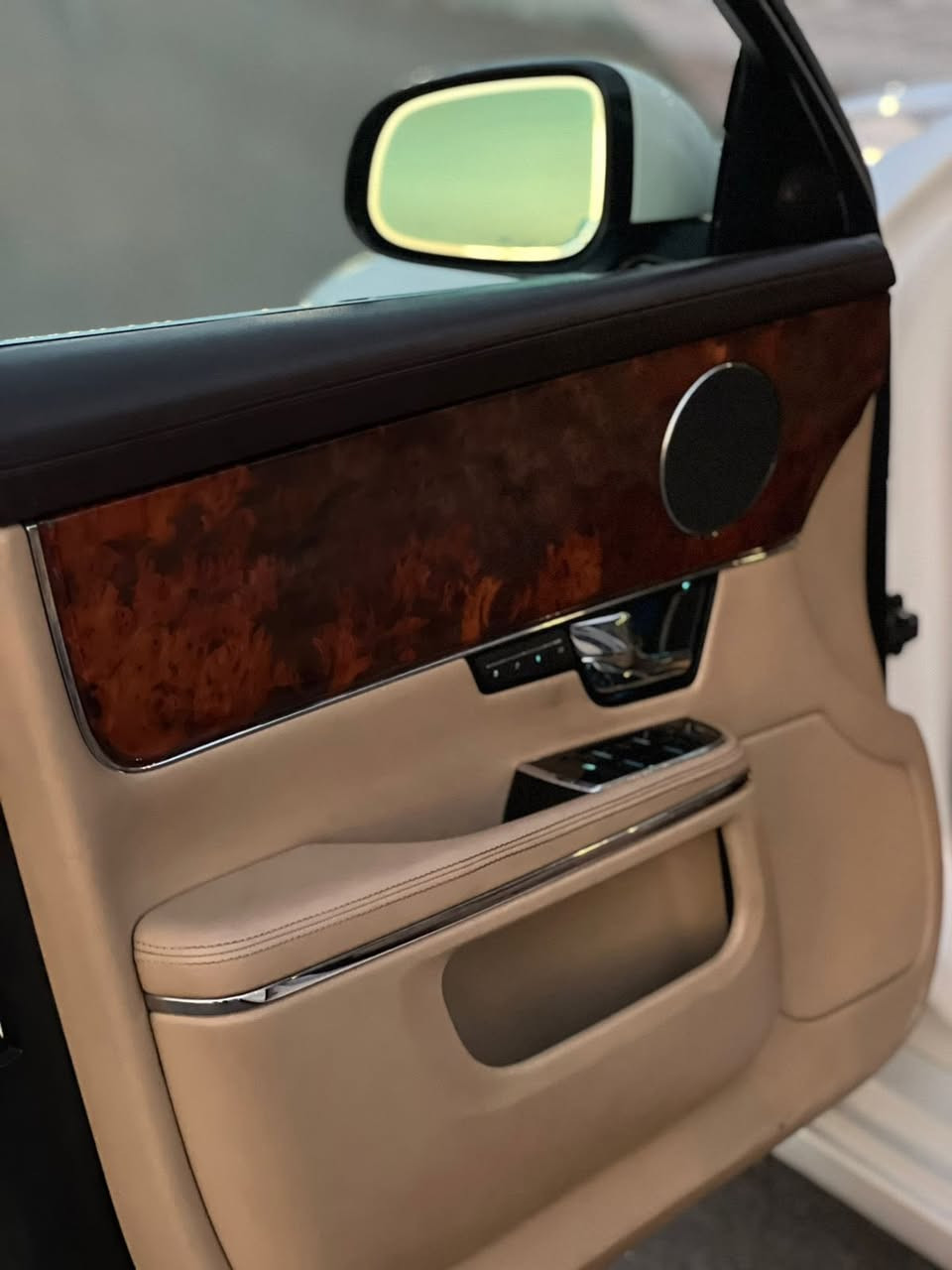 جاكوار موديل 2013 خليجية وكالة سردار  فول مواصفات كفالة عامة على وضع الشركة
ماشية 90    

رقم بغداد رباعي  هزة وفحص وسنوية جديدة ٢٠٢٥ 

مواصفات الجاكور معروفة بعد 

•مكينة وكير مكفول

• بانوراما قطعتين

• لايتات متحرك و ليد

• حساس امامي و خلفي و كامرة دوارة 

• مرايات شفط و رادارت جانبي

• صندوق كهربائي و شفط

• كشنات تبريد و تدفئة و مساج 

• داخل بيجي طوخ مطعم بساج ملكي و جلد

• كشنات خزن و حضن و كهربائي و ستيرن كهربائي 

• كيج الكترني و شاشة اعطال و شاشة لمس

• كشنات خلفية ملكية و Vip

• بردات ٣ قطع  خلفية 

• كير ماوس و هندبريك بصمة 

و بعد كلش كلش اهواي مواصفات ممذكورة 

للاتصال  ))

 ***********

مكان السياره بالبصرة

الشراي يتصل ويدلل
