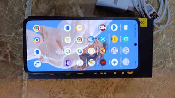 سلام عليكم جهاز POCO X7PRO الجهاز اخو الجديد بعده بضمان 120 فريم ببجي وملحقاته كامله من كيبل وشاحنه وكارتونه سعر جهاز 345 عنواني بصره حيانية واتساب ***********
