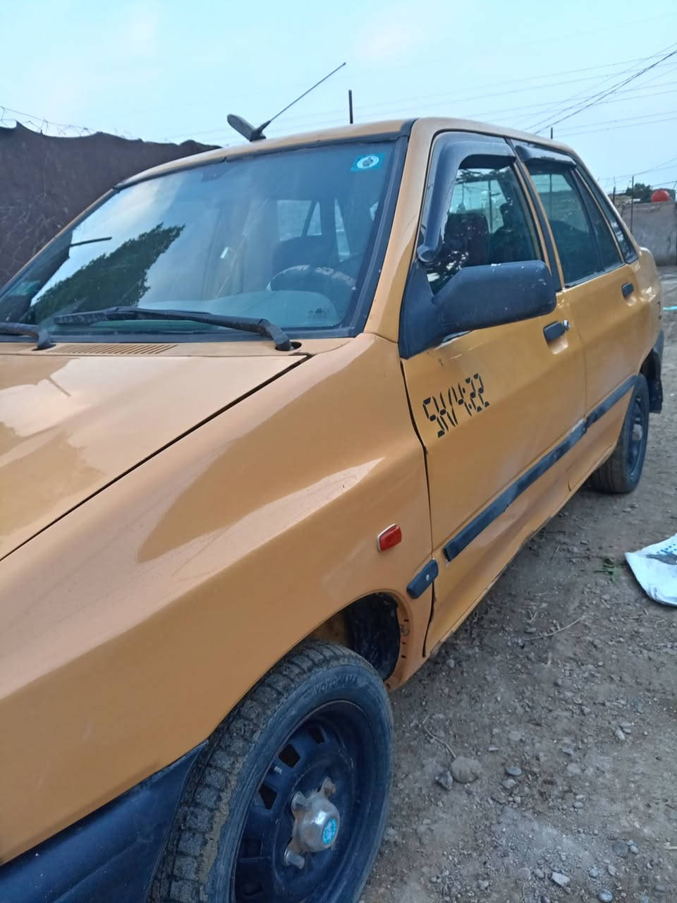 سلام عليكم سايبه موديل12كير محرك حداديه بجيس تخم تاير سنويه لل30رقم بغداد نكليزي مصفره هيا وغرمات  بسمي تحويل شوكت متريد سعر 24 وبيها شي قليل شراي يتصل ويدلل ***********
