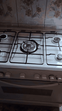 السلام عليكم طباخ شغال وناره زركه كولش حلوه  شغال فرن فوك والجوه شغال السعر 125وبي مجال المكان بابل مركز المدينه ***********
