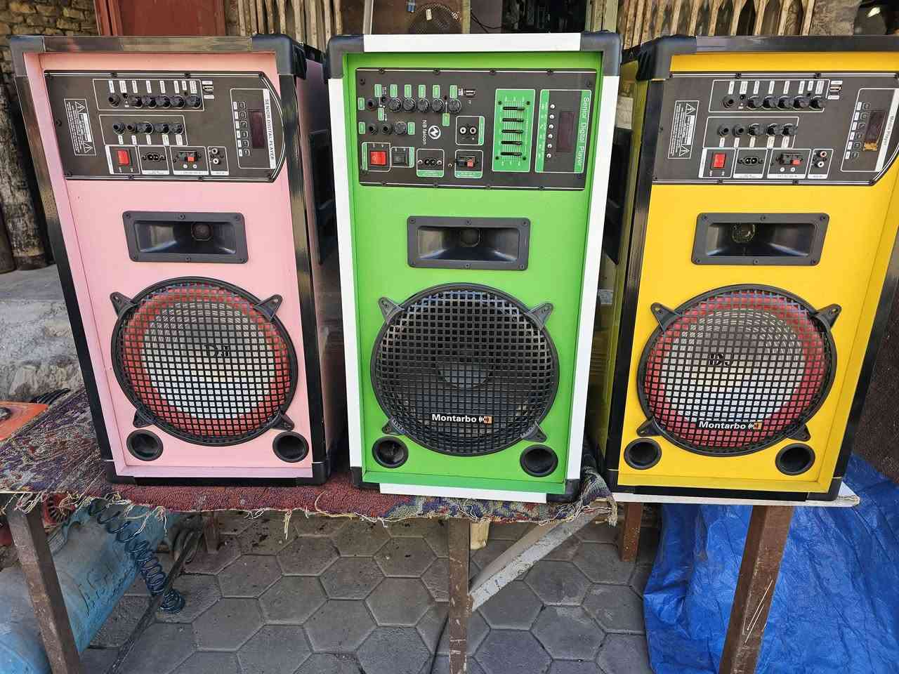 جديد بلكارتون
دي جي شحن كهرباء بلوتوث فلاش رام 
السعر ١٧٥ الواحد 
بغداد الحرية توصيل موجود  
***********
