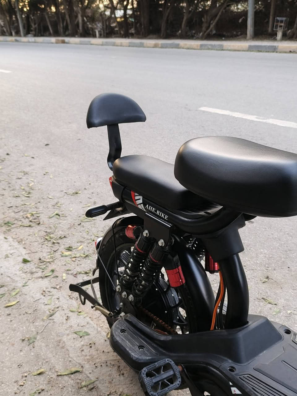 سلام عليكم
باسكل شحن للبيع فقط
شركة AHE معروفة تقريبا صاله ٤ اشهر من اشتريته المكاتبة موجودة ٥ بطاريات كبار اشاير هورن ٤ نمر عالي ناصي جك صفح سرعة ٩٩ بلوتوث ستاند موبايل + شاحن مري جانبية بصمات ٢ تشغيل عن بعد ٤ دبلات خلفية و ٢ اماميات. 
سعر ٤٠٠ مكاني نجف حي ميسان


**إذا كنت صاحب هذا الإعلان وتريد حذفه لأي سبب، رجاءا أرسل رسالة إلى الدعم الفني**