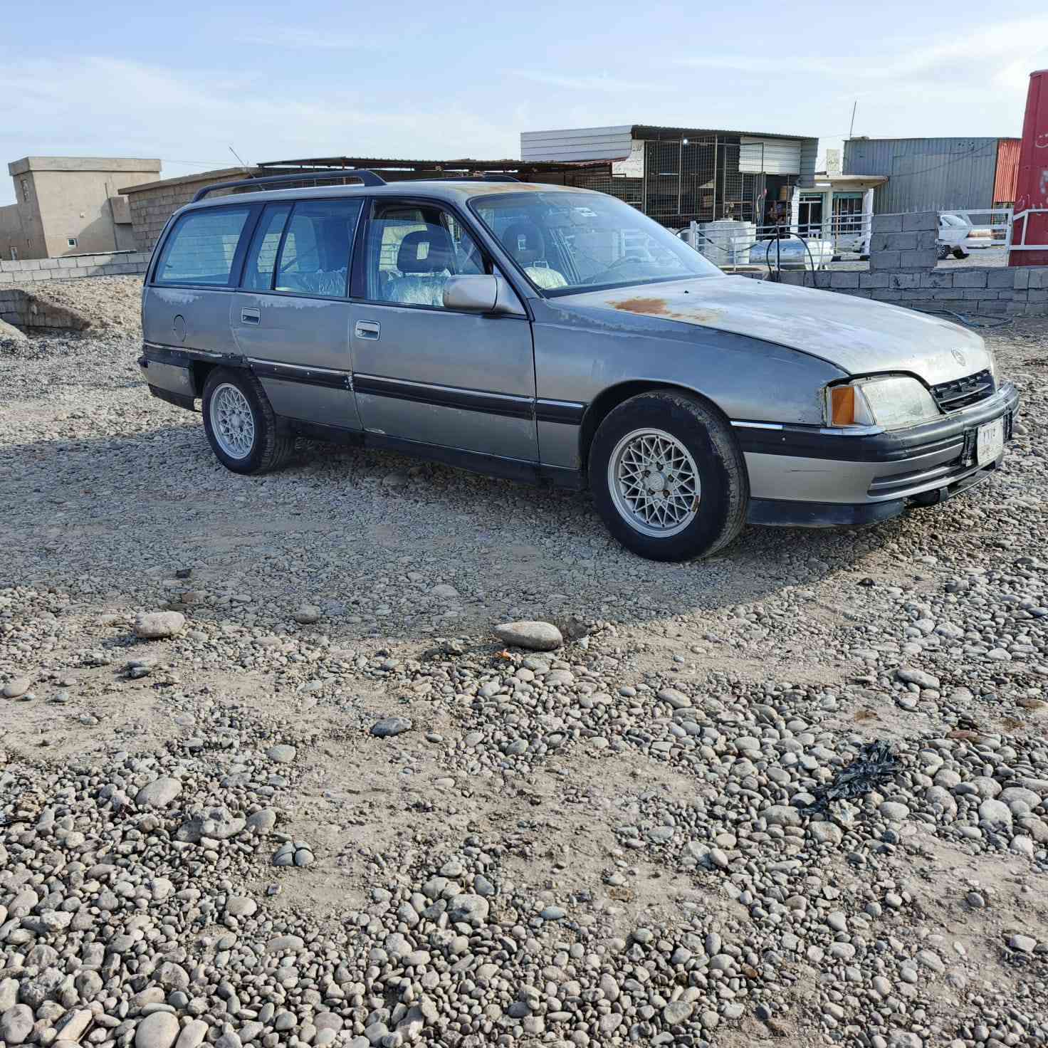 السلام عليكم اوبل رقم فحص صلاح الدين كير محرك شرط طخم تايرات جديد السياره جاهزه  شرط الوكاله وتحويل جديد ***********
