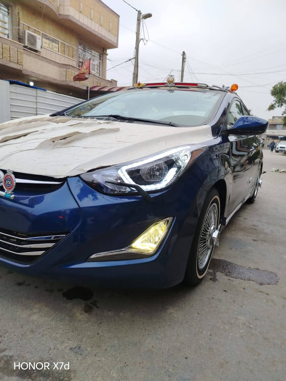 الهم صلي على محمد وآل محمد
السلام عليكم شباب 
الأسم / النتره 
موديل / 2016
لون/ ازرق نيلي 
رقم العجله / 11 بغداد 
مكينه/ 1800 دوش
كير / اوتوماتيك +عادي
1/ شاشه تاب
2/ تحكم استيرن
3/ كامره خلفيه دواره
4 / لد أمامي
5 / منظومه زنون
6 / نظام ايكو اقتصادي
7 / دوشمه عام
8 / ارضيات سفاري
9 / سنتر لوك ريمونت
10/ نشره استوب خلفيه
11/ سيبايه ابو عمار
12/ تخم تاير خط ابيض
13/ تخم ويل جديد
14/ كب كلكسي 15 
15/ لد خلفي
16/ جنطه دوشمه
17/ فانوس +تاج سيبايه + بجعه
سياره ليبل واحد شرط 
هزه جديده فحص جديد 
سنويه جديده 
بسمي شرط التحويل ثاني يوم 
سياره احله من صور بعد شرط 
السياره متعوب عليه
بيع أو مراوس حسب القناعه 
موديل 2016 السعر 118
 الجيه فقط رجاء 
الاستفسار *********** 
مكان بغداد الشعله حي الجوادين
