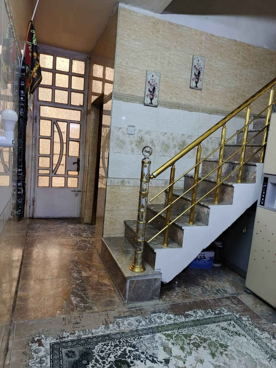 السلام عليكم
بيت للبيع واجهه 5 نزال 20
يحتوي على صاله ومطبخ حولي وغرفتين نوم وصحيات عدد 2
البيت جدأ نضيف موقعه حي الجهاد الالفين
رقم صاحب الدار 0770261078


**إذا كنت صاحب هذا الإعلان وتريد حذفه لأي سبب، رجاءا أرسل رسالة إلى الدعم الفني**