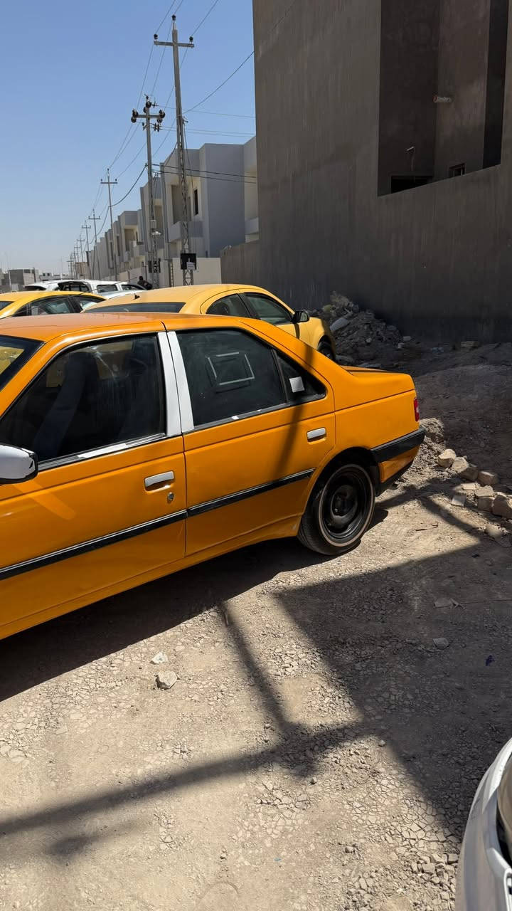 السلام عليك
بيجو مديل 2017 

للبيع او مراوس بسياره وانطي فرق ترهم 

كفاله عامه سياره تبريد وي سويج 

مداور ثان ييوم  مصفره هيئه وغرامات 

تخم تاير جديد حداديه جديده ما تحتاج شي شغل واطلع ع باب الله   السماوه المركز 

***********
