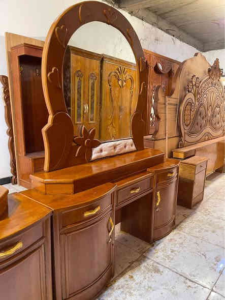 غرفه ام6قاطين صاج مقطع بيبان حديث كامله نضافه فول سعر 950ميسان العوفيه نهايه شارع سوك ألأخضر مجمع الحمراني *********** عمارة
