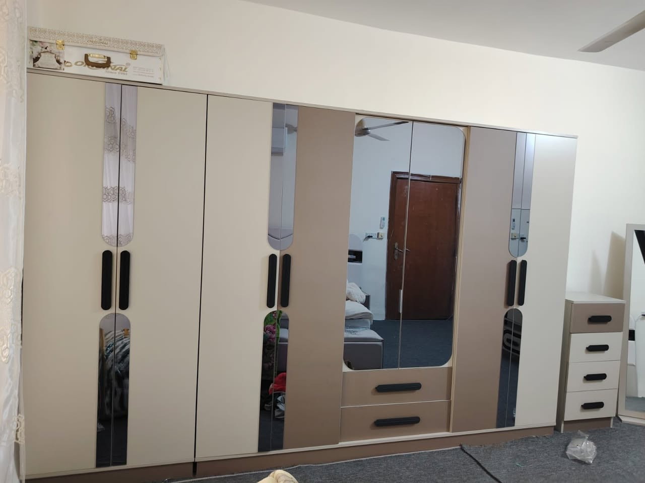 سلام عليكم 
غرفة نوم نفرين للبيع 🛌
الغرفة فقط منصوبة وما مستعملة أبداً
ويّاها  دوشك  جديد
نظيفة وجاهزة للتسليم

المكان: كربلاء / جمعية باب طويريج 
السعر : ١ مليون وخمسية يعني مليون ونص  

الاتصال ***********
