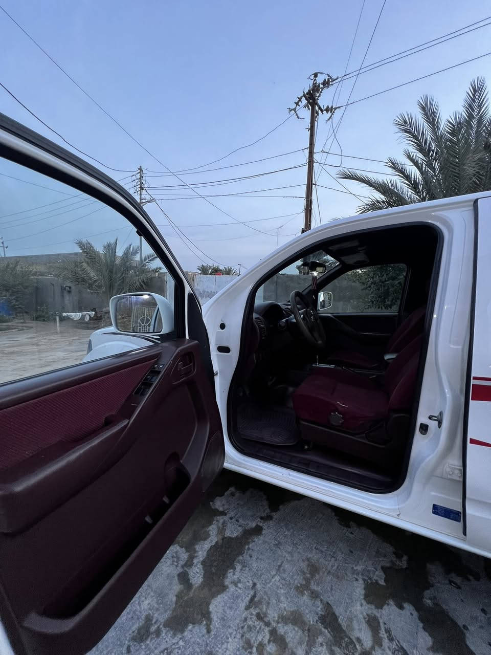 السلام عليكم نيفارا 2015 بيها فقط صبغ بالتكمه الخلفيه ومأشر عليه بالصوره رقم أربيل كير مكينه حداده تبريد تخم تاير نظيفه حيل مكانها بصره قرنه سعرها 135 مع المجال الاتصال على الرقم(***********) سنويته منتهيه للبيع او المراوس
