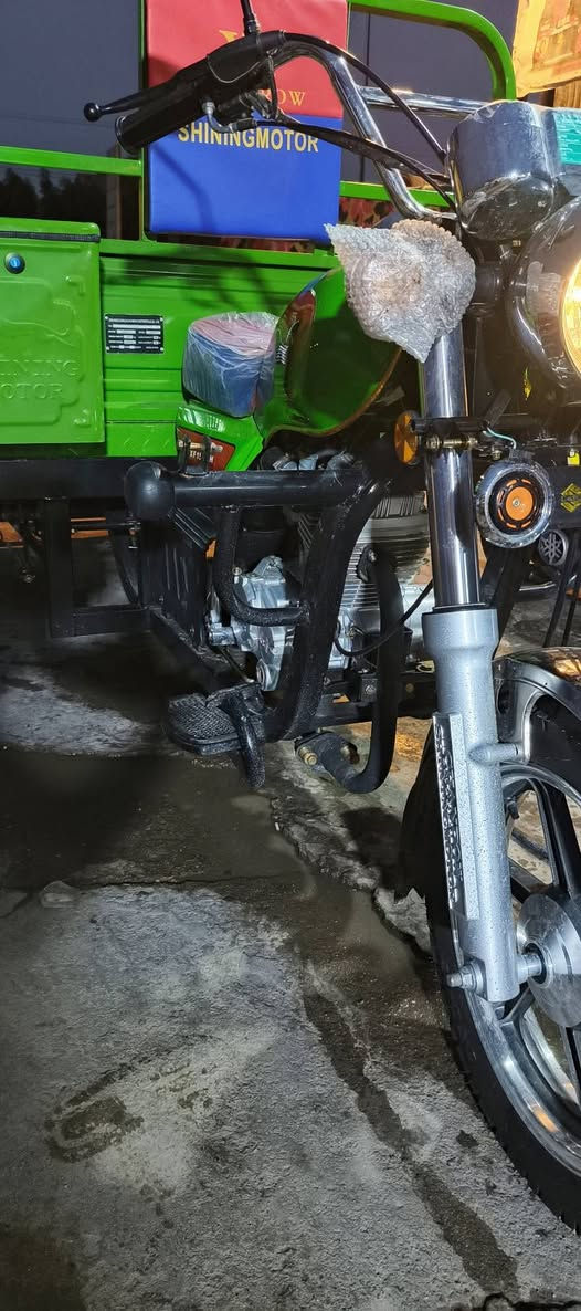 سلام عليكم ستوته لبيع كفاله عامه طالعه من الوكيل صالها خمس ايام موديل 23طالعه ب2026 شهر 1 محرك 150ستوته كفاله عامه مكاني البصره السعر 3وبيها مجال هاذ رقمي جاوب عل وتساب وتصال ‏‪***********‬‏
