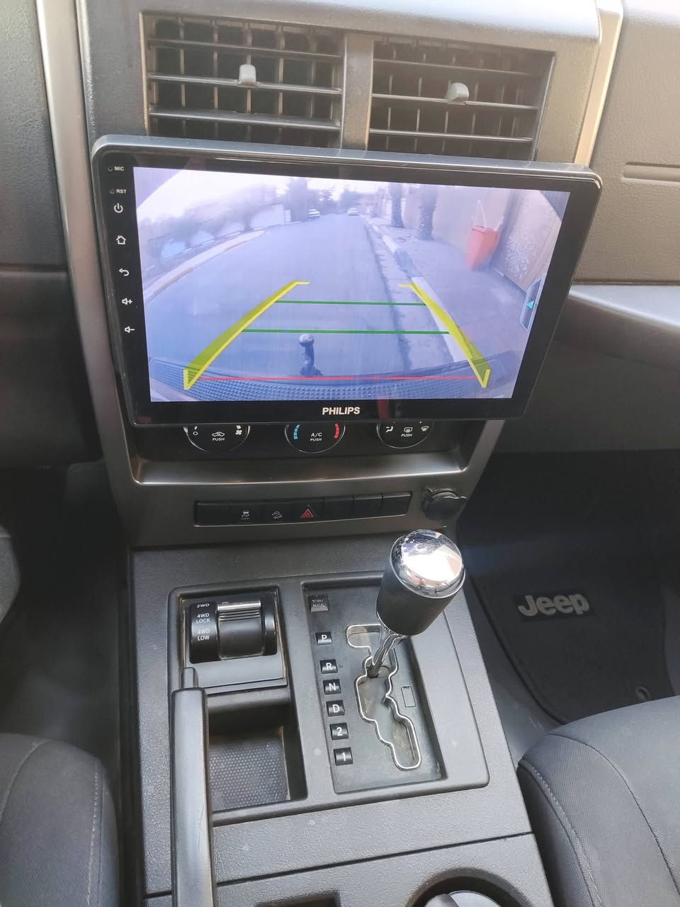 جيب ليبرتي موديل 12 كلين بدون صبغ بدون تبديل
لون ماروني فور ويل شاشه وكامره ودوشمه جلد تخم تاير جديد حداديه جديد لات زنون. داخل جدا نضيف
مكان كربلاء السعر 110
***********
