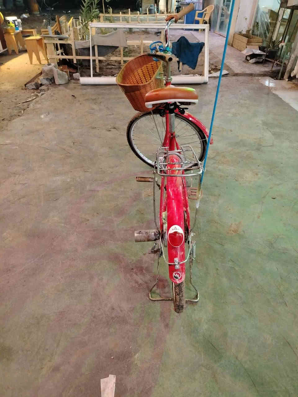 سلام عليكم اريد ابيع باسكل البيع جديد سعره ١٥٠ بيه مجال ١٣٥ شراي يجي خاص مكاني نجف يم صيطره القايش يم مدرسه شمس الشموس ***********
