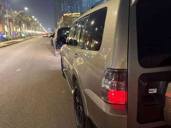 السلام عليكم للبيع باجيرو موديل 2008 حبتور كويتي خليجي فول مواصفات حجم المحرك 6 سلندر 3800 مكفوله كفاله عامه بدون ضرر ولا صبغ رقم بغداد مشروع وطني تحويل ثاني يوم 
كشنات جلد كهرباء تدفئه تبريد اشارة بالمري شفط ترحيب تحكمات ستيرن فتحه تبريد ٣ قطع وحساسات خلفيه كامره مع ثلاجه وتخم تاير جبلي كير ومحرك خير من الله (محرك مفتوح) كفاله السياره حيل نظيفه السعر ١٢٥ وبيها مجال اتصل وتدلل (***********) بدون مراوس مستعجل
