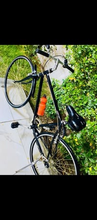 السلام وعليكم بايسكل للبيع(c700)   السعر:125وبي مجال  الرقم:0770278793...