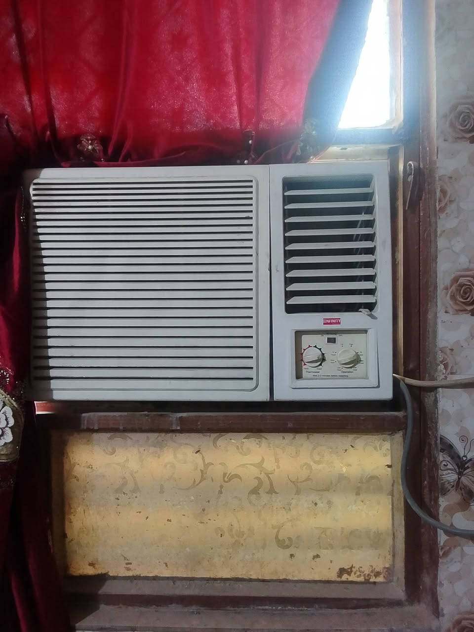 مكيف اخو الجديد شرط الشغل البروده للبيع + كنتور تسكم عراقي 2باب***********
