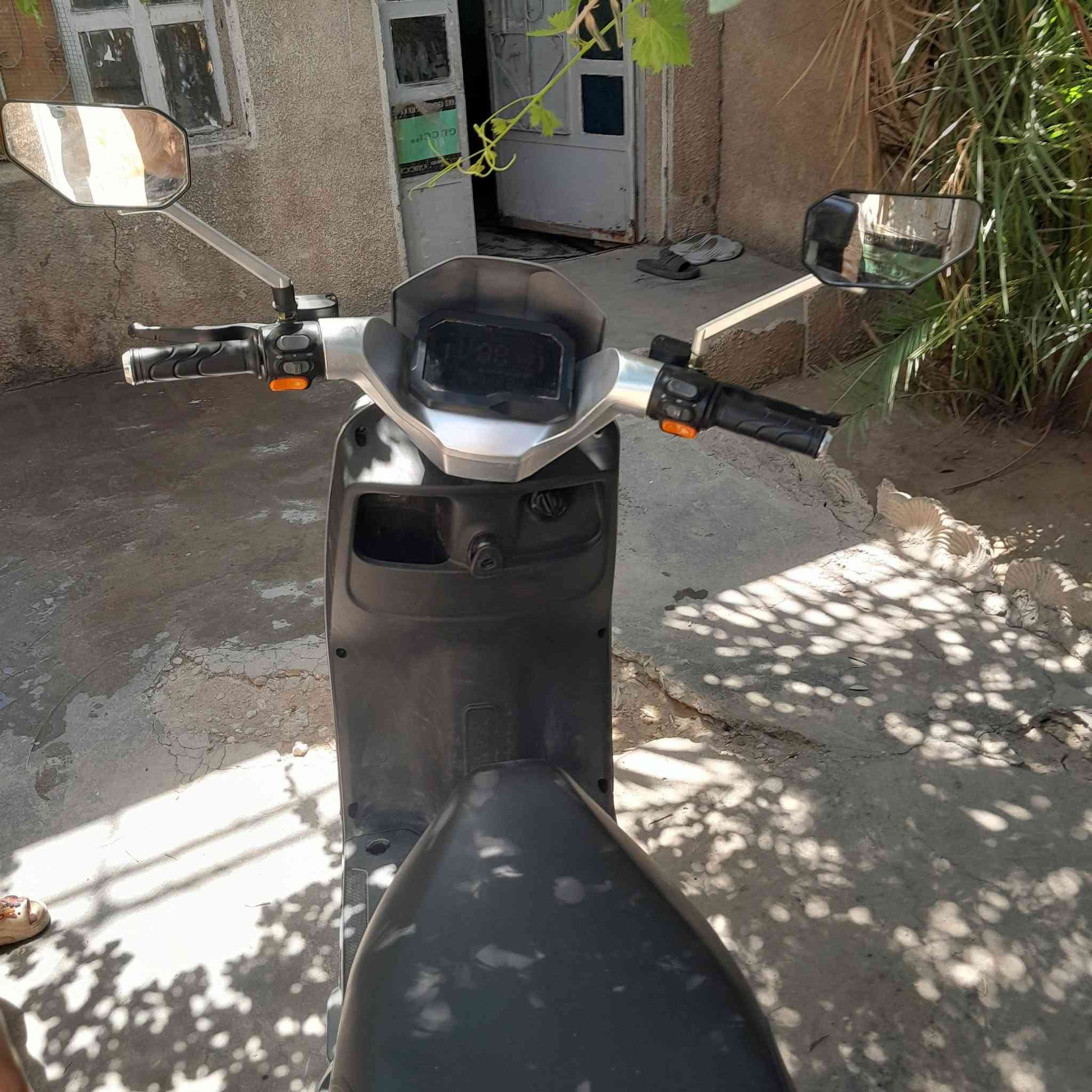 سلام عليكم شياب دراجه شحن البيع نوع الريان  ام  عيون جيل الثاني  الحديث كل  نقص مابيها كلها كامله وجاهزه /مواصفاتها

بطاريات عدد (6) كبار دبل
النوعيه(الريان/ RAYAN)
3سرعات
تحمل شخصين
تشغيل  نضامين بصمه او سويج🥇
سرعه الدراجه70
تتحمل وزن عالي جدا
نضام  تشغيل عن بعد
نضام السرقه
تمشيك (50) كيلو
لون الدراجه مميز كلش
كلوب لد ابيض عالي ناصي
استان صفح
استان تعليك
ستعمال شهر 

اي استفسار اتصال ✅👇

***********

مكاني بغداد الدوره
السعر 750
