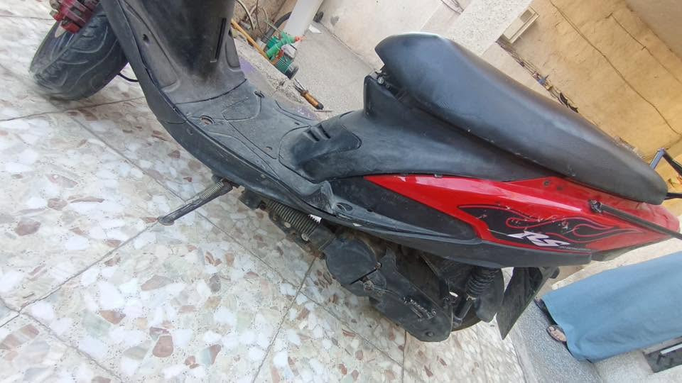 سلام عليكم دراجه ماكس للبيع شغاله الدراجه نضيفه وبيها شلعه حلوه مكينه رياضي  صالنصه رياضي  سعر 450 العنوان بغداد الكمالية مدراسة الشيماء ***********
