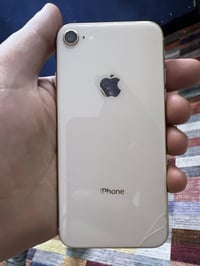iPhone 8 ذاكره 256 بطاريه 100 بي كسر بسيط كلش بل ضهر واضح بل صوره  سعر...