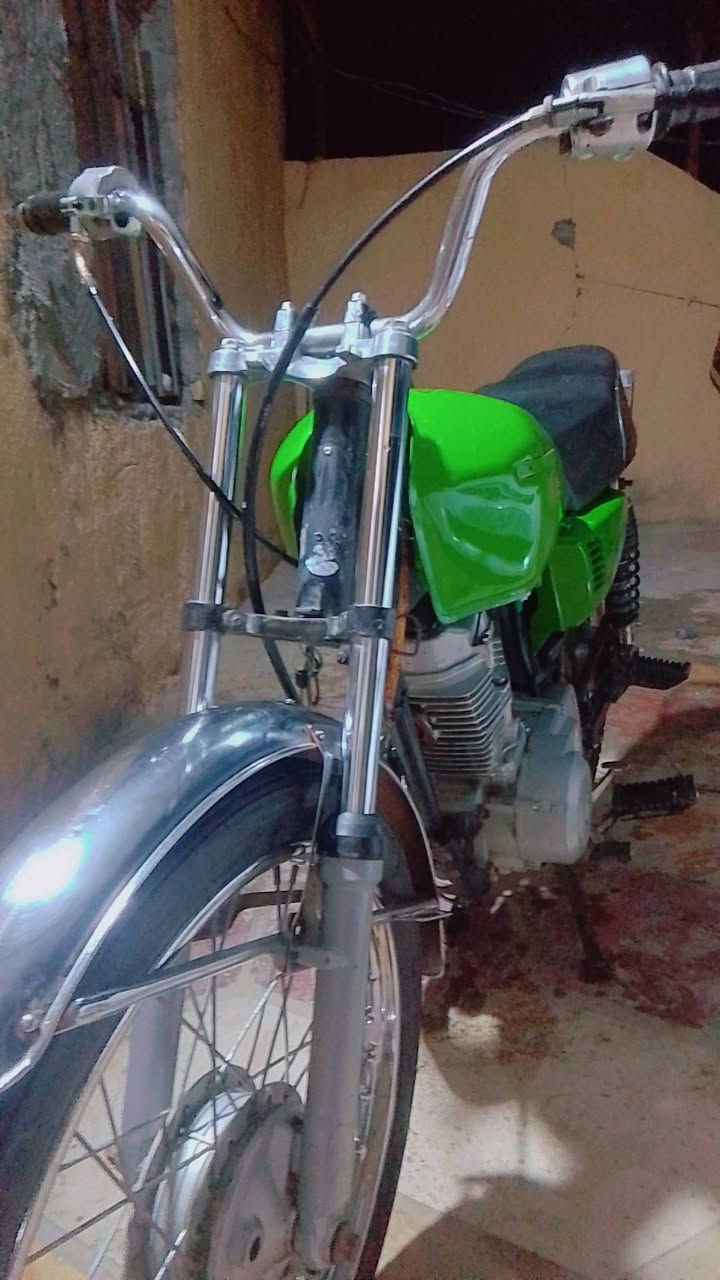 دراجه نامه سعر 350 او بيه مجال  كلك    دراجه تخبل  واحد على واحد ☝


**إذا كنت صاحب هذا الإعلان وتريد حذفه لأي سبب، رجاءا أرسل رسالة إلى الدعم الفني**