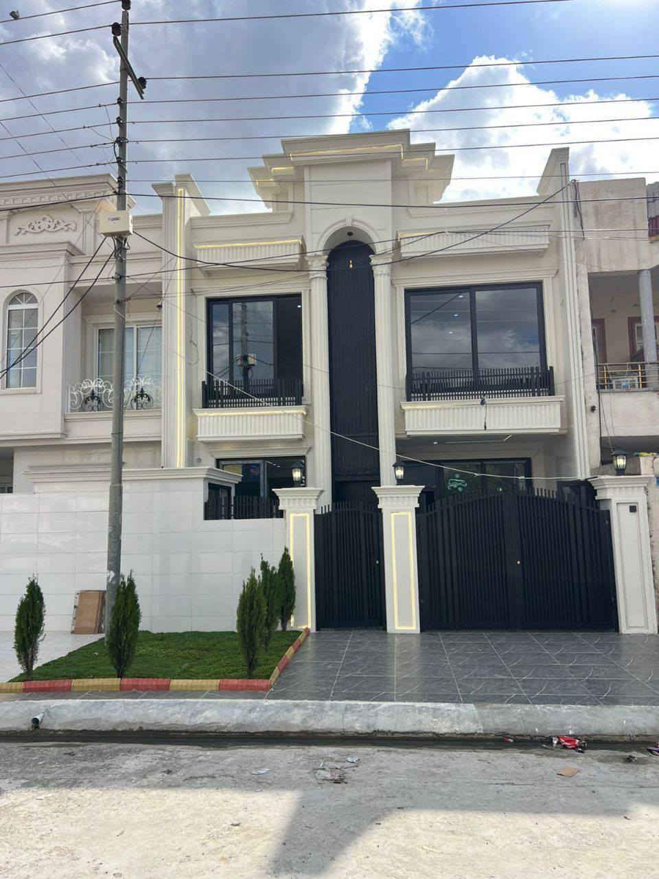 #عقارات_حبيب_علي
🔸سند طابو يتسجل بإسم اي عراقي
📍أربيل-بيت للبيع حي فرمانبران قرب مدرسه سعاده شارع 120M ع شارع 20Mعريض
➖مساحة 150M طابقين 
يتكون⤵️
➖5غرف نوم 
➖استقبال-صاله-مطبخ-مجموعه صحيات-كراج
***********
***********
لمشاهدة الفيديو والسعر والباقي من العروضات ادخل للقناة رابط القناة👇
https://t.me/habeb2ali

#عقارات_اربيل #شقق_للبيع_اربيل #بيو_لبيع_اربيل  #فلل_للبيع_اربيل #مجمعات_سكنية_اربيل
 #عقارات_كردستان  
#استثمار_عقاري_اربيل #عقارات_بغداد_سليمانية_اربيل  #عقارات_شمال_العراق  

14 دفتر 50 ورقه
