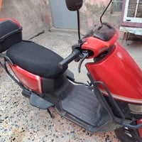 دراجه شحن  تحتوي على 6بطاريات كلهه شغاله فول اي شي ما مفتوح بيهه دراجه...