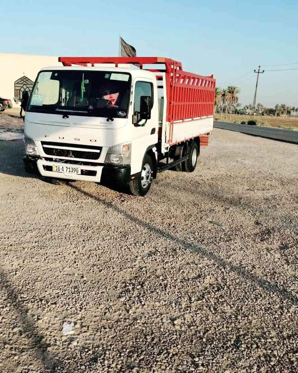 سلام عليكم سياره كنتر مديل 2025سياره جديده ماشيه 22الف سياره زيرو مرقم تحويل ثاني يوم السياره مكفوله كفاله عامه ***********
