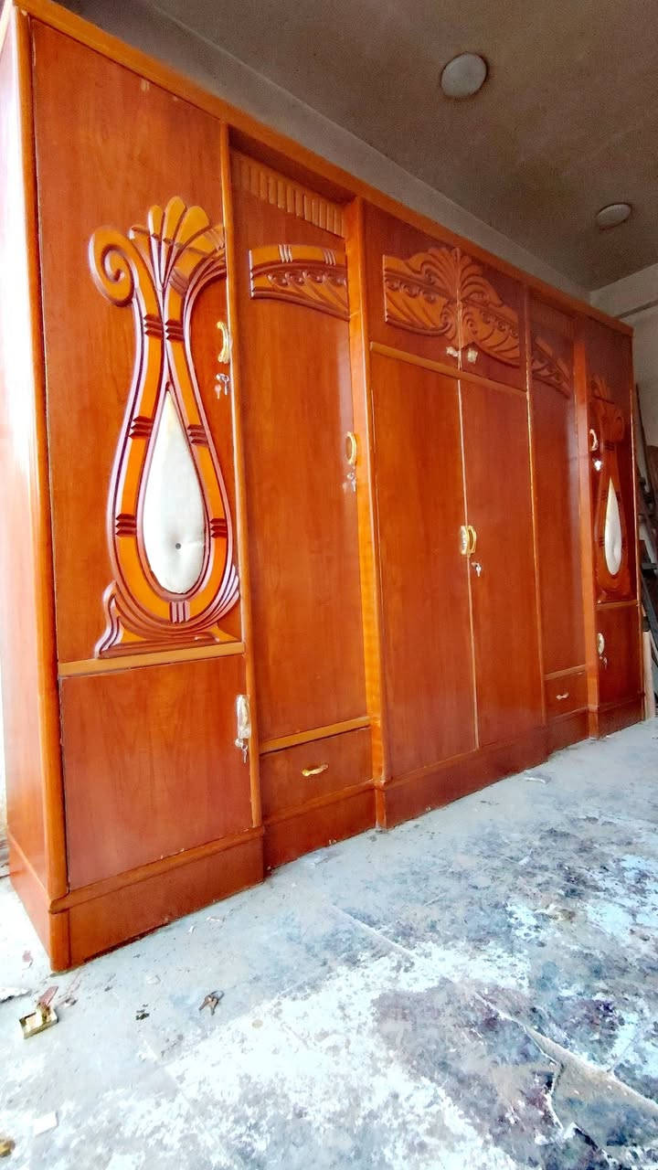 السلام عليكم غرفه صاج حلوه مرتبه كلش اوم ال6بوب كل باب وحده نضيفه كلش السعر600قفل قفل مكاني بغداد الشعله موجود توصيل ***********
