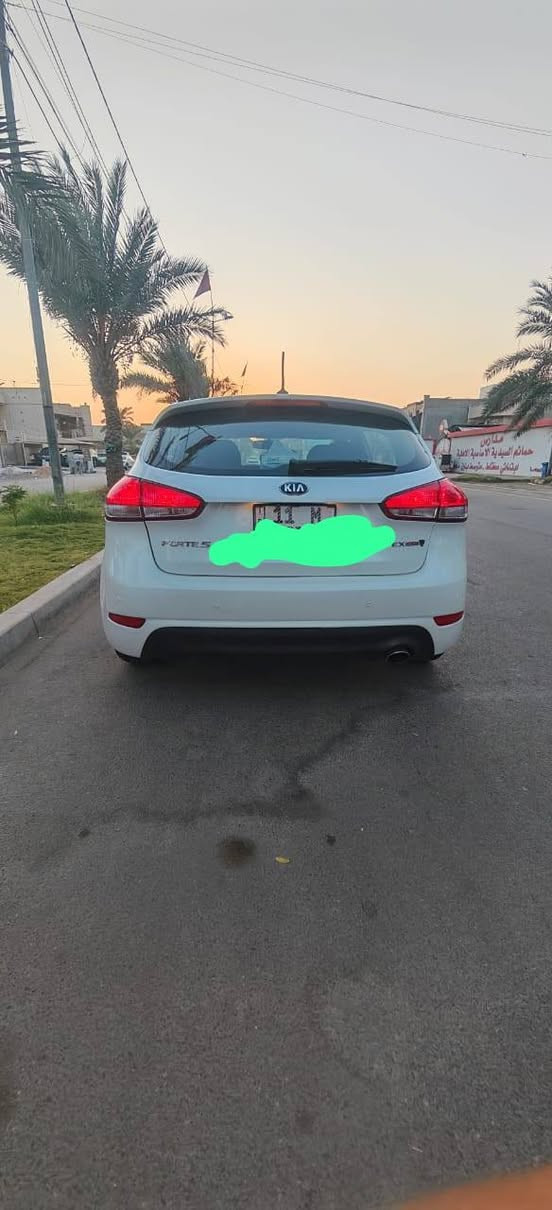 السلام عليكم
كيا فورتي هاج باك سياره وارد أمريكي موديل 16
محرك2000 جي بي اي
سياره خير من الله 
ماشيه 60 
صبغ بنيد بلا ضربه أثر شخوط بلا ضربه 
سياره بيها حادث جاملغ خلفي مال امريكي
سياره بيها ملاحضه قطعتين بارد 
السياره بدون دواخل بود ار باك بدون شاصي 
صدر خلفي امامي جديد
تايرات جديده 
باتري جديد
سياره جدآ نظيفه مابيها نقص 
مواصفات السياره :
تحكم ستيرن جهتين 
كروز سرعه
شاشه كاميرا 
أشار بالمري مري شفط
لد ليلي نهاري 
رقم  بغداد مميز
سنويه هزه كله جديد
السعر:114 وبيها مجال حك الجيه
العنوان بغداد السيديه 

***********
