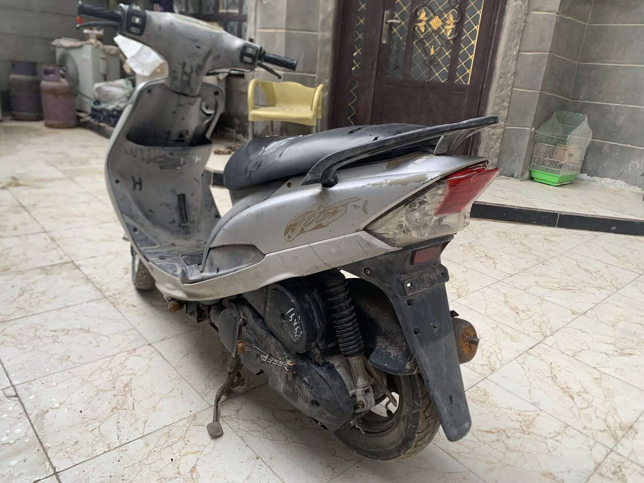 سلام عليكم ماكس منغولي الدراجه متروكه تشتغل وتطفي ابيعلك طافيه بيه نقوصات  المكينه اكفله من النقص والتبخير 
مكاني حله شارع 80 من جهة شارع الحسينيه قريب على جامع ل امام الرضا  ب 250 وبيه مجال سعر ما اخصم ب الاتصال تجي واشوف ونخصم سعر 
*********** هذا الرقم بي واتس اب 
*********** وهذا لل اتصال
