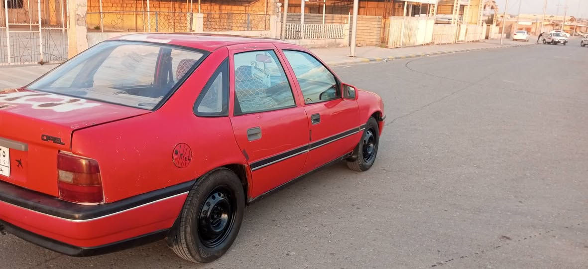 السلام عليكم 
اوبل فكترا حجم 18 المرغوب الاقتصادي وعزم 
رقم بغداد مشروع وطني تتحول باي محافظة
السيارة باسمي سنوية 2028
صدر حداديه جديده 4 تايرات جدد 
السيارة گبل للشارع 
السعر 32 ورقة وبيها مجال شي بسيط 
***********
***********
