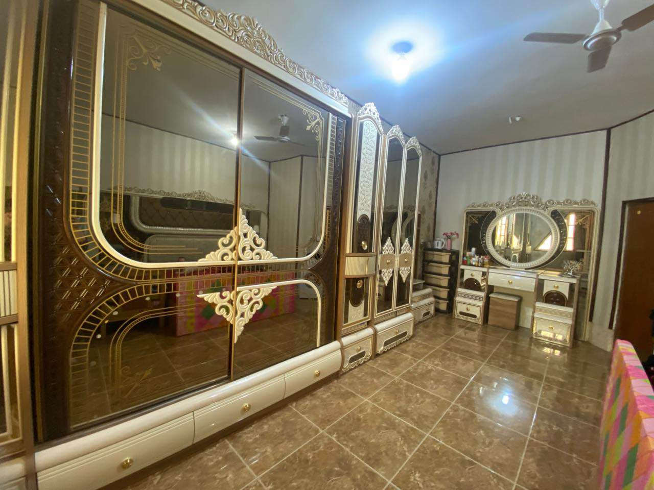 غرفة نوم كلش نضيفة وجديده 100‎%‎ بلاد, صلاح الدين


**إذا كنت صاحب هذا الإعلان وتريد حذفه لأي سبب، رجاءا أرسل رسالة إلى الدعم الفني**