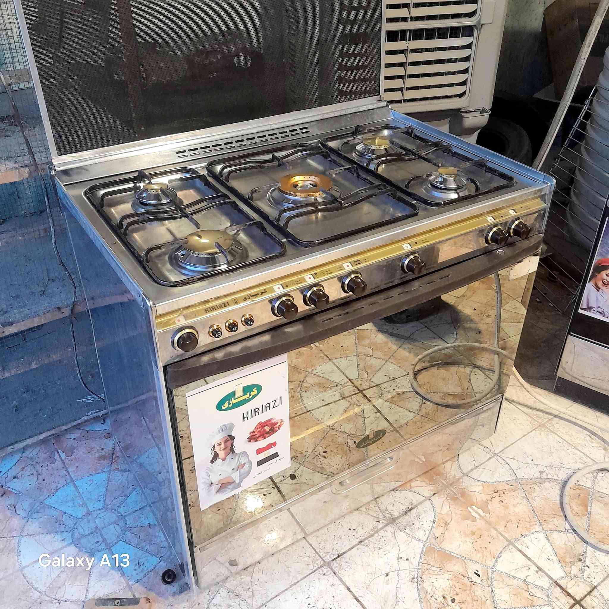 طباخ كريازي اخو الجديد باب اول استيل كوله شغال وعلى الفحص العنوان حي النداء شارع المكاتب وتساب مازنجر موجود ***********
